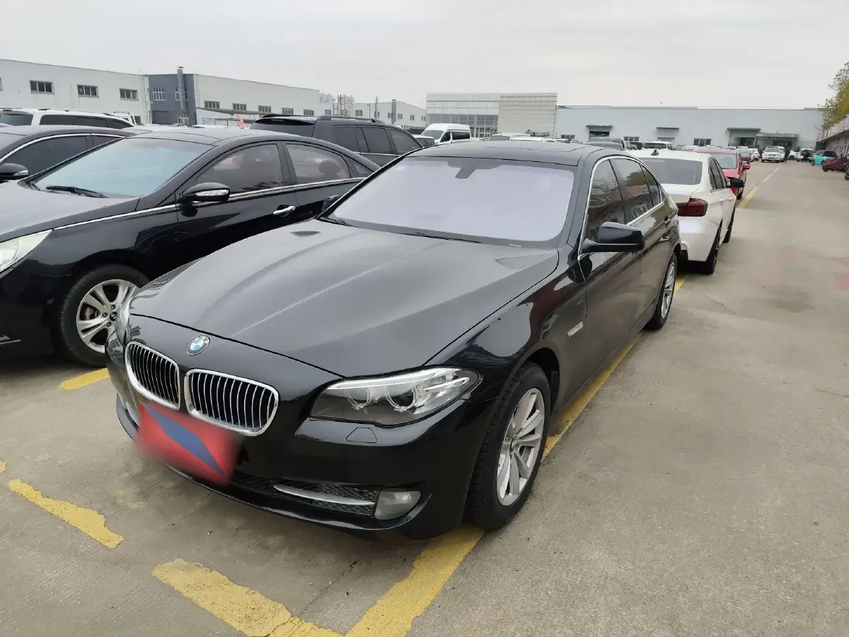2013 BMW 5 Series 2.0T 218HP L4 8AT