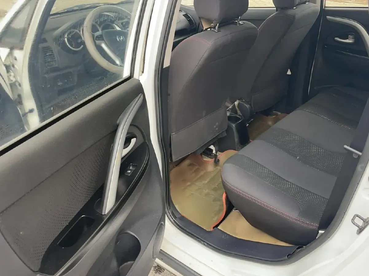 2014 ChangAn CX20 1.4L 101HP L4 5AMT,autocango,china used car exporter,china ev exporter,chinese used car exporter,chinese used ev exporter