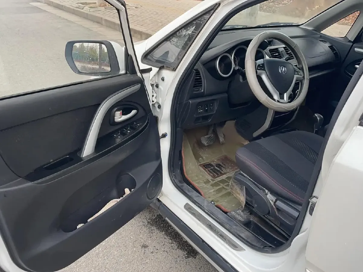 2014 ChangAn CX20 1.4L 101HP L4 5AMT,autocango,china used car exporter,china ev exporter,chinese used car exporter,chinese used ev exporter