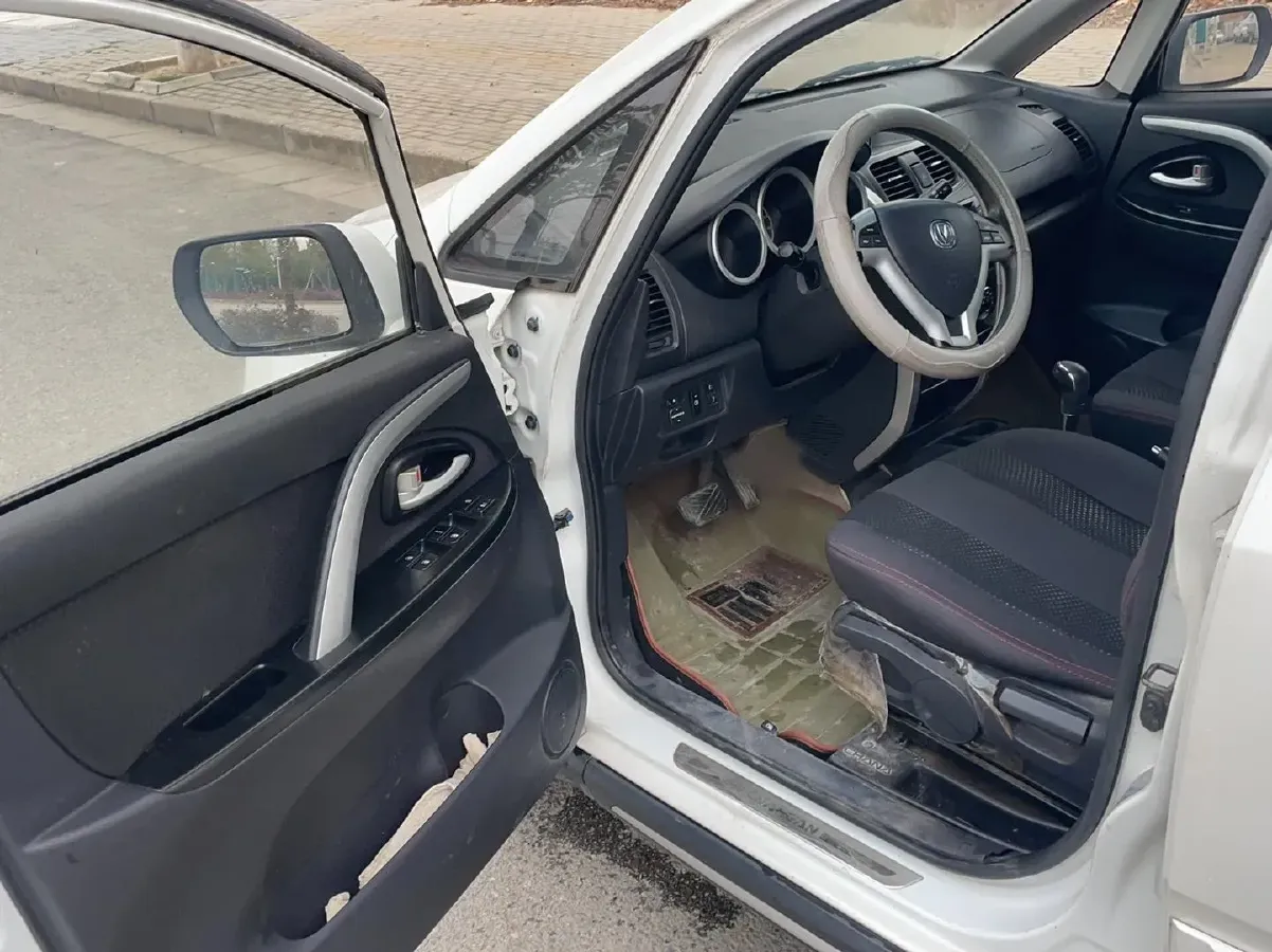 2014 ChangAn CX20 1.4L 101HP L4 5AMT,autocango,china used car exporter,china ev exporter,chinese used car exporter,chinese used ev exporter