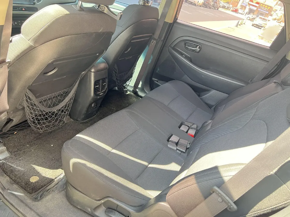 2013 Kia Carens 2.0L 152HP L4 6AT,autocango,china used car exporter,china ev exporter,chinese used car exporter,chinese used ev exporter