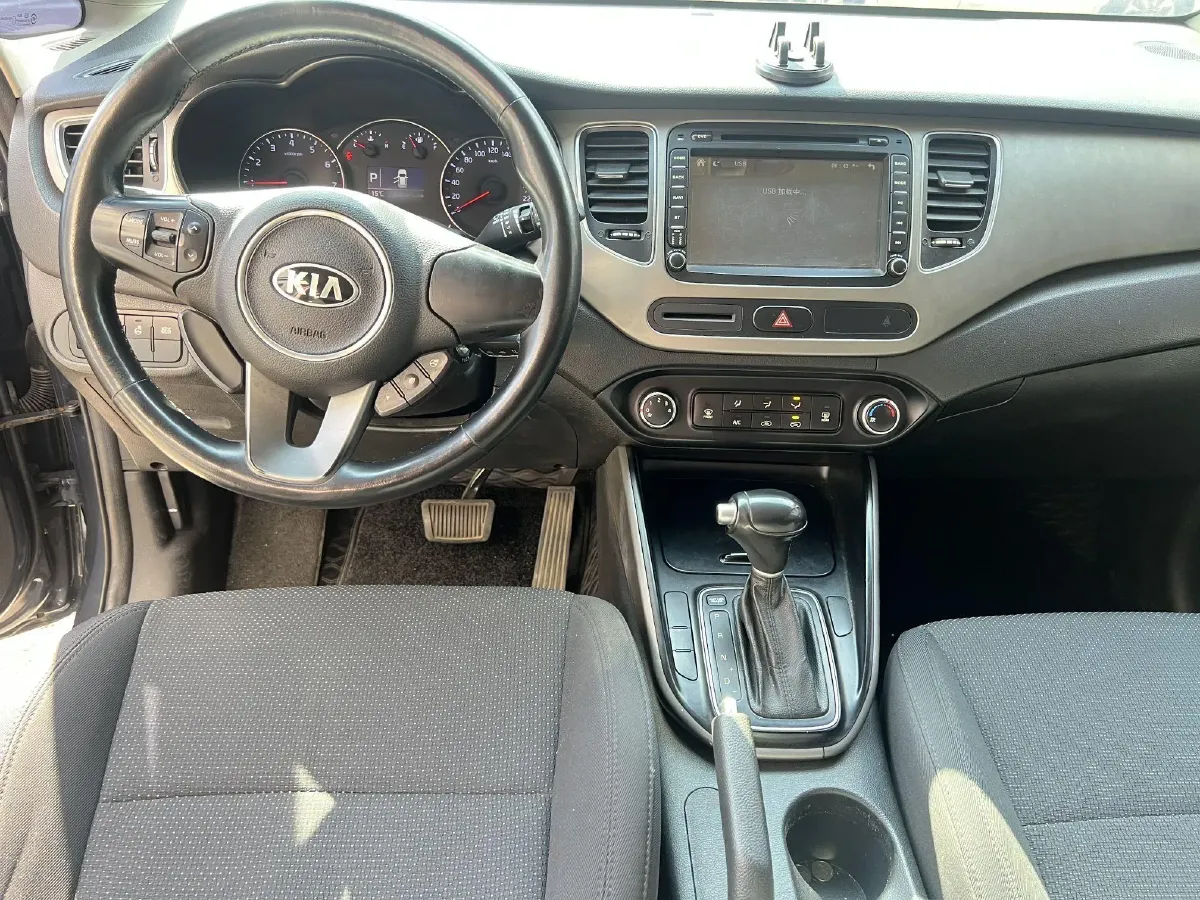 2013 Kia Carens 2.0L 152HP L4 6AT,autocango,china used car exporter,china ev exporter,chinese used car exporter,chinese used ev exporter