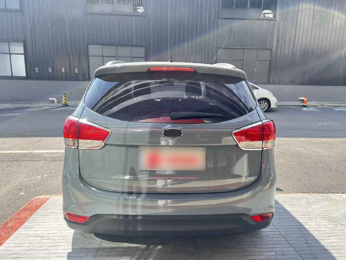 2013 Kia Carens 2.0L 152HP L4 6AT,autocango,china used car exporter,china ev exporter,chinese used car exporter,chinese used ev exporter