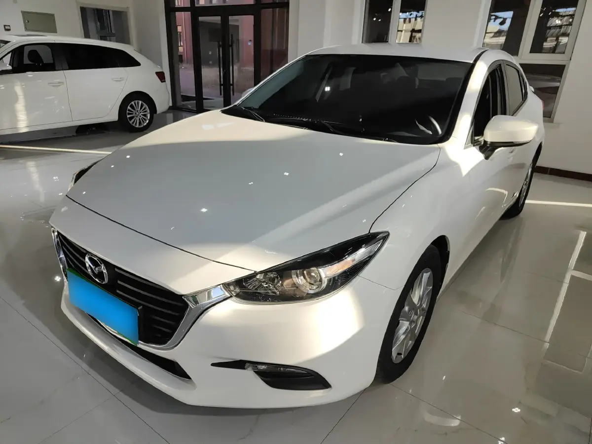 2017 Mazda 3 Axela 1.5L 117HP L4 6AT