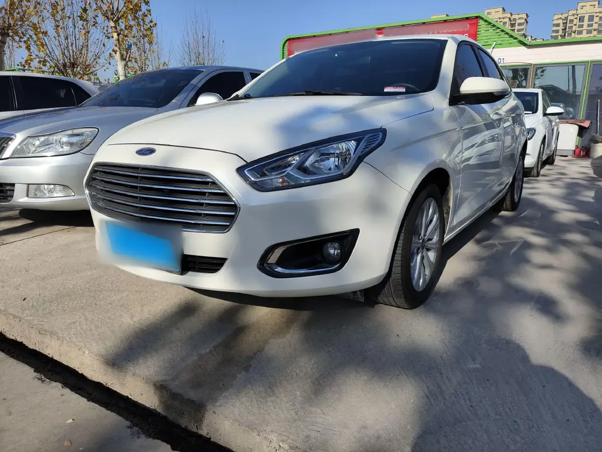 2015 Ford Escort 1.5L 113HP L4 6AT