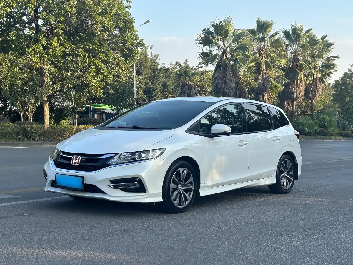 2017 Honda Jade 1.5T 156HP L4 CVT