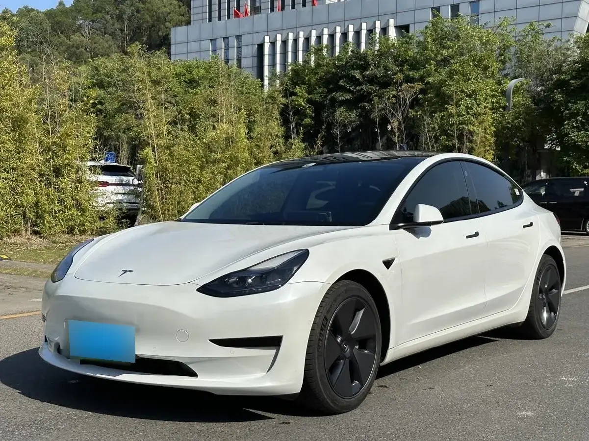 2022 Tesla Model 3 BEV 60KWH