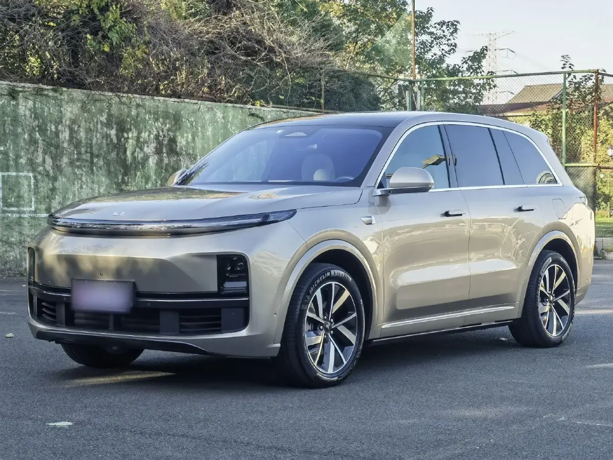 2023 Li L8 Range Extended 154HP REEV 40.9KWH