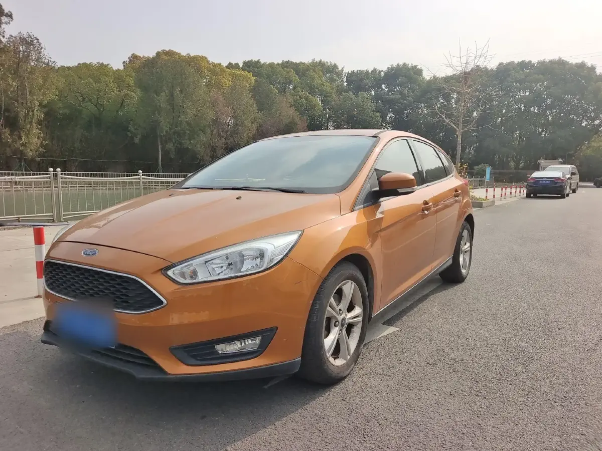 2015 Ford Focus 1.6L 125HP L4 6DCT