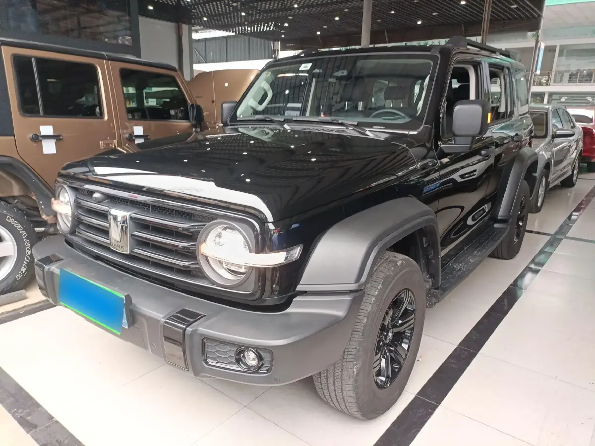 2023 Tank 300 2.0T 227HP L4 8AT