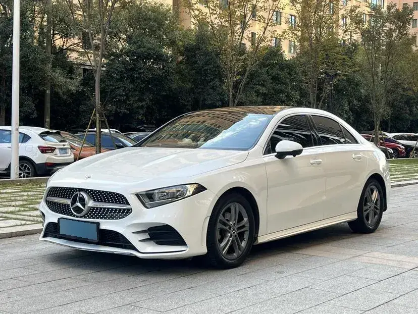 2021 Mercedes-Benz A Class 1.3T 136HP L4 7DCT