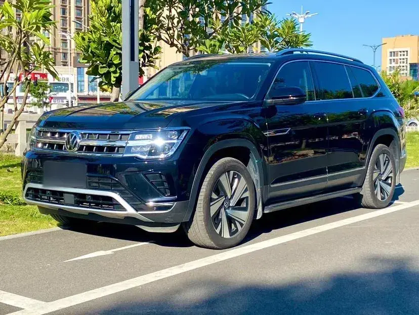 2024 Volkswagen Teramont 2.0T 220HP L4 7DCT