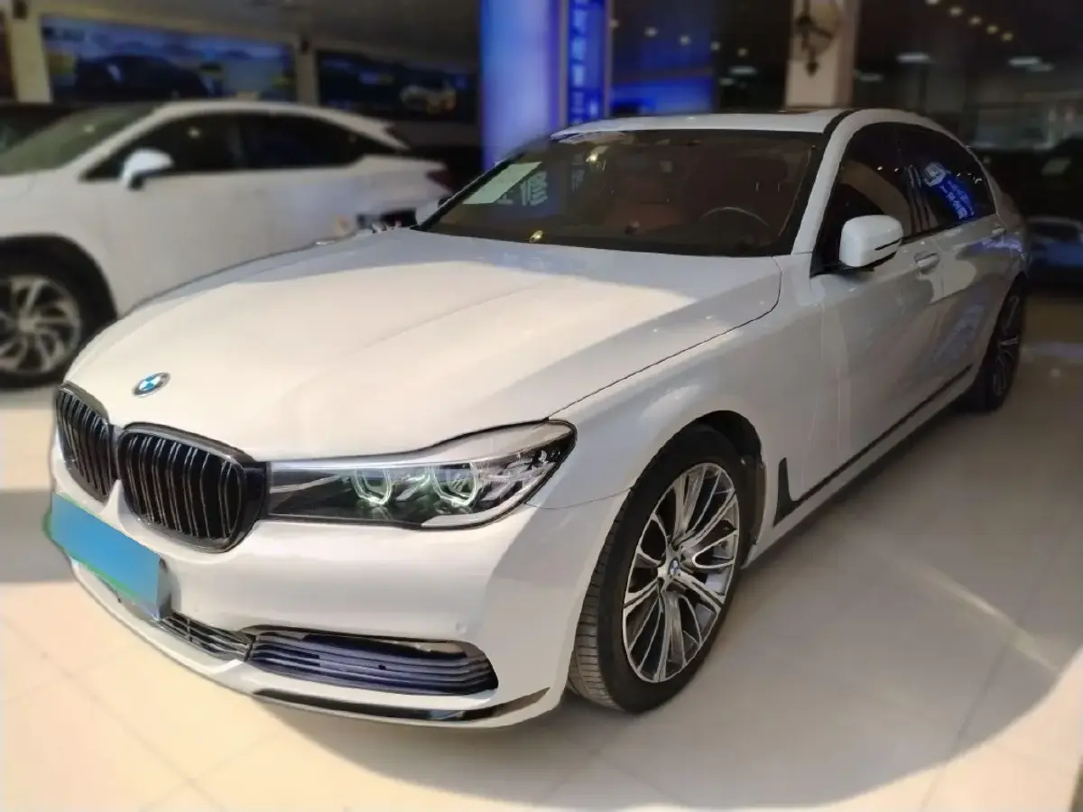 2016 BMW 7 Series 2.0T 258HP L4 8AT