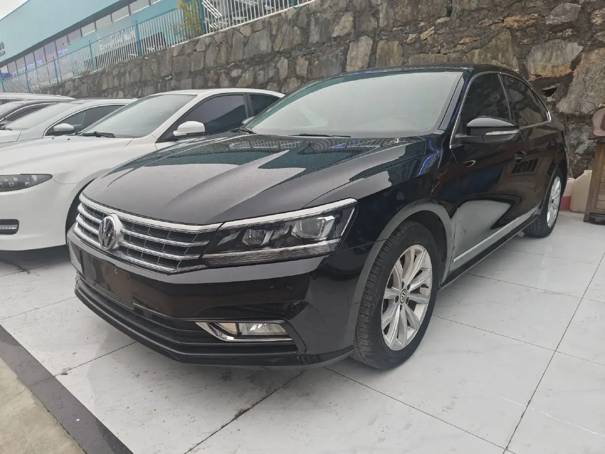 2017 Volkswagen Passat 1.8T 180HP L4 7DCT