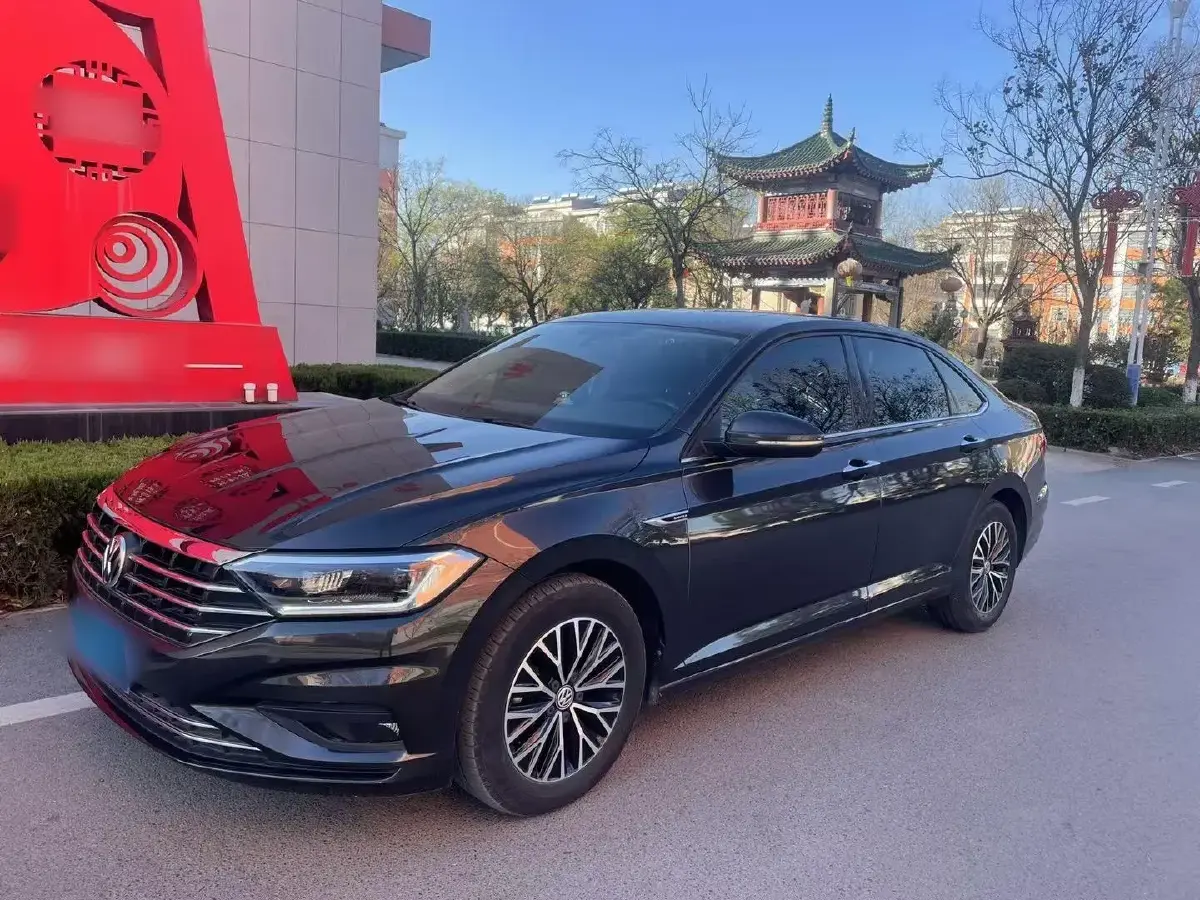 2014 Volkswagen Passat 1.8T 160HP L4 7DCT