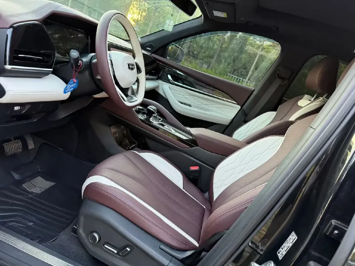 2021 Geely Monjaro 2.0T 218HP L4 7DCT,autocango,china used car exporter,china ev exporter,chinese used car exporter,chinese used ev exporter