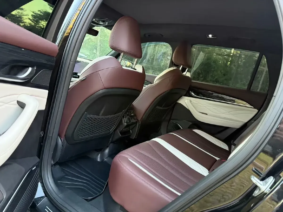 2021 Geely Monjaro 2.0T 218HP L4 7DCT,autocango,china used car exporter,china ev exporter,chinese used car exporter,chinese used ev exporter