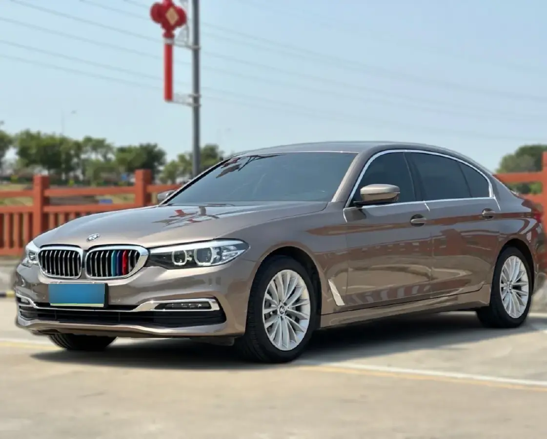 2019 BMW 5 Series 2.0T 252HP L4 8AT