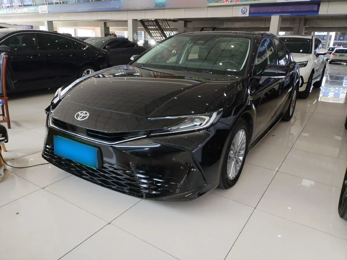 2024 Toyota Camry 2.0L 173HP L4 CVT