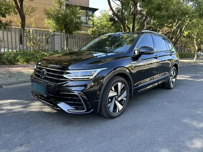 2023 Volkswagen Tiguan L 2.0T 186HP L4 7DCT