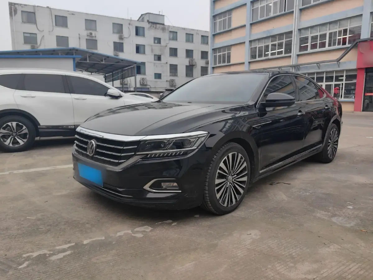 2019 Volkswagen Passat 2.0T 186HP L4 7DCT