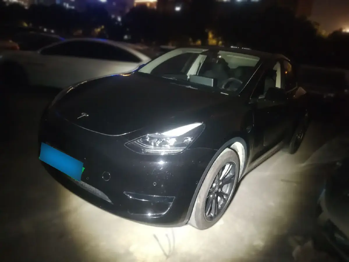 2023 Tesla Model Y BEV 60KWH