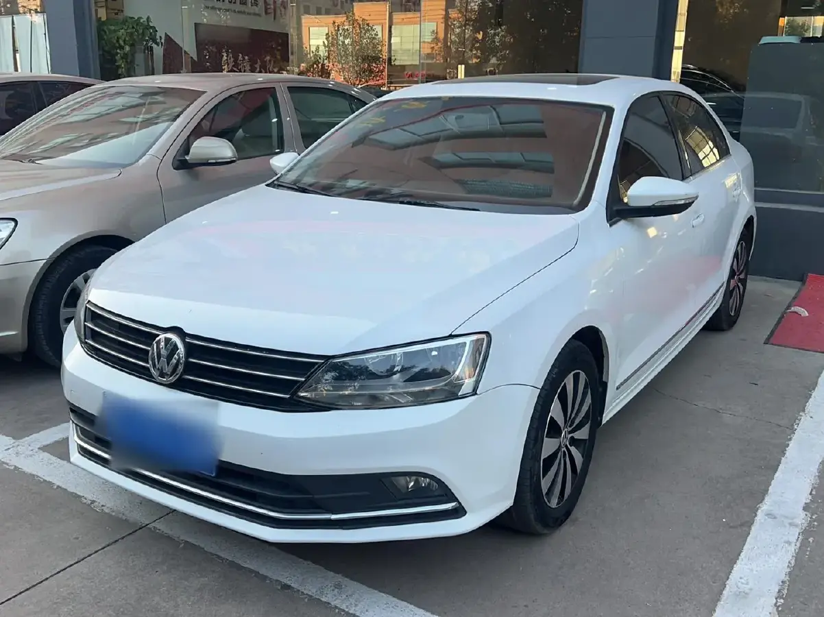 2017 Volkswagen Sagitar 1.6L 110HP L4 6AT