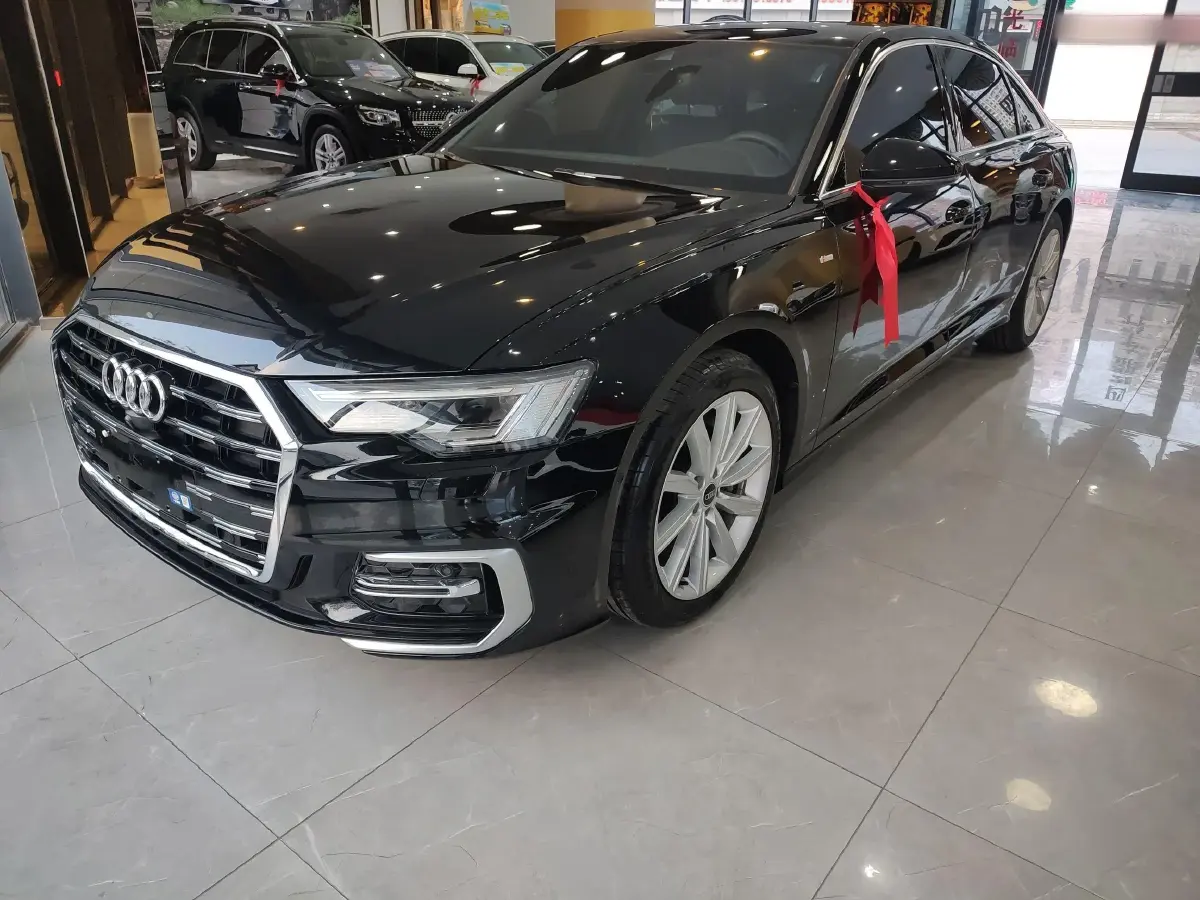 2024 Audi A6L 2.0T 245HP L4 7DCT