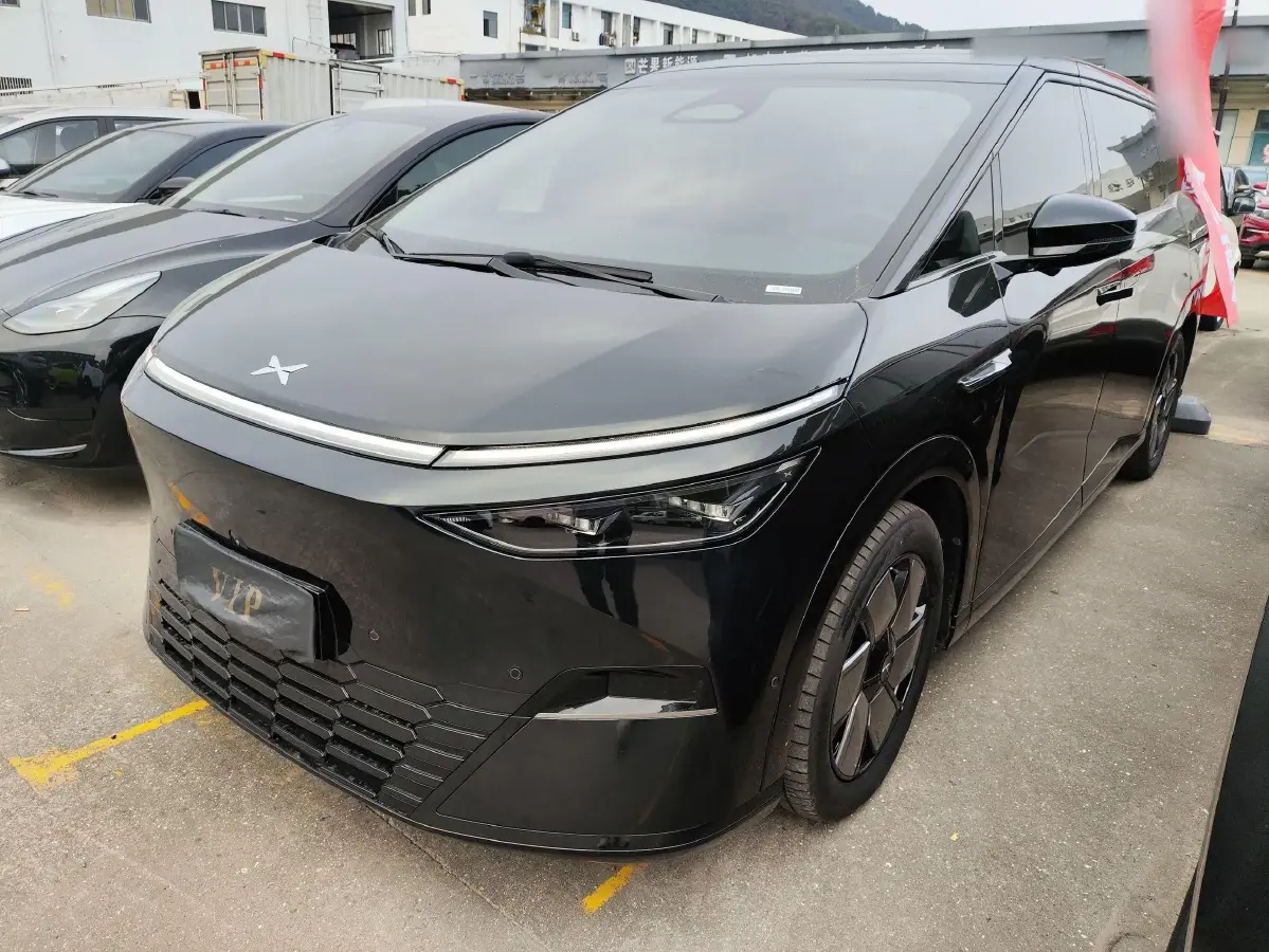 2024 Xpeng X9 BEV 84.5KWH