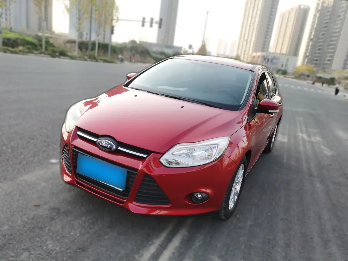 2012 Ford Focus 1.6L 125HP L4 6DCT