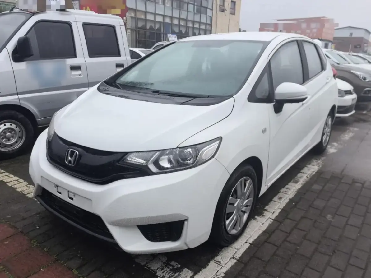 2016 Honda Fit 1.5L 131HP L4 CVT