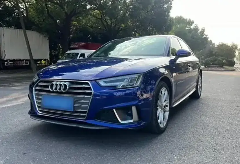 2019 Audi A4L 2.0T 190HP L4 7DCT