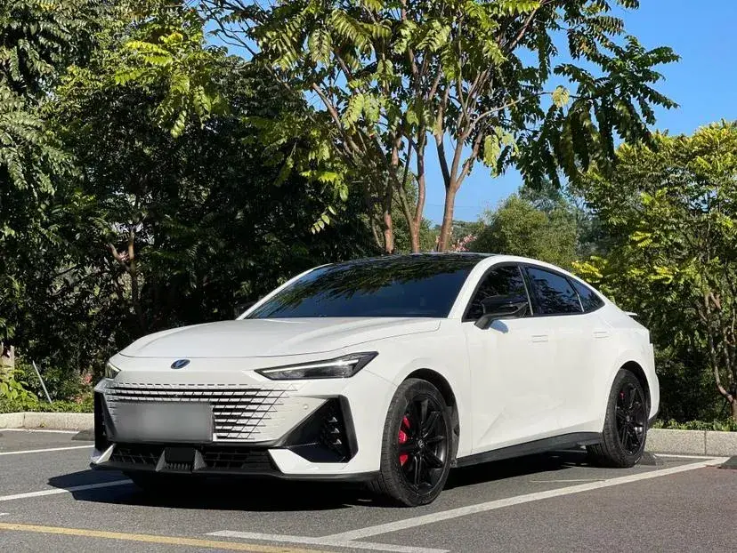 2022 ChangAn UNI-V 1.5T 188HP L4 7DCT