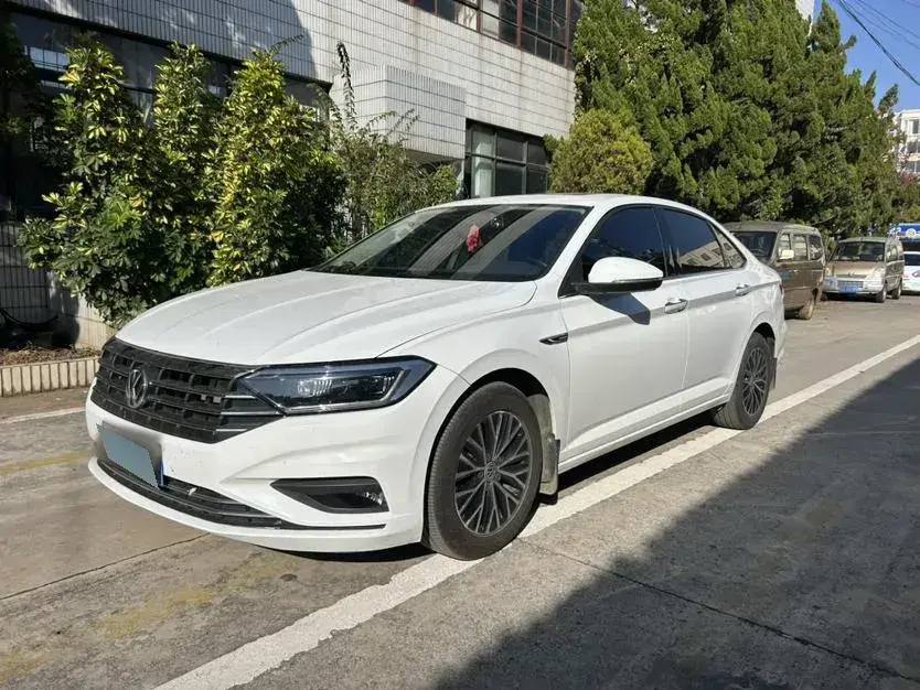 2020 Volkswagen Sagitar 1.4T 150HP L4 7DCT