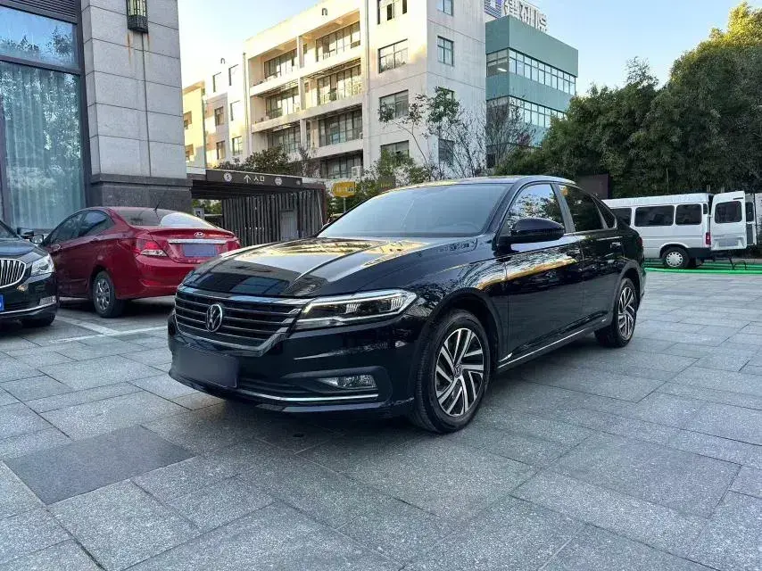 2022 Volkswagen Lavida 1.5L 113HP L4 6AT