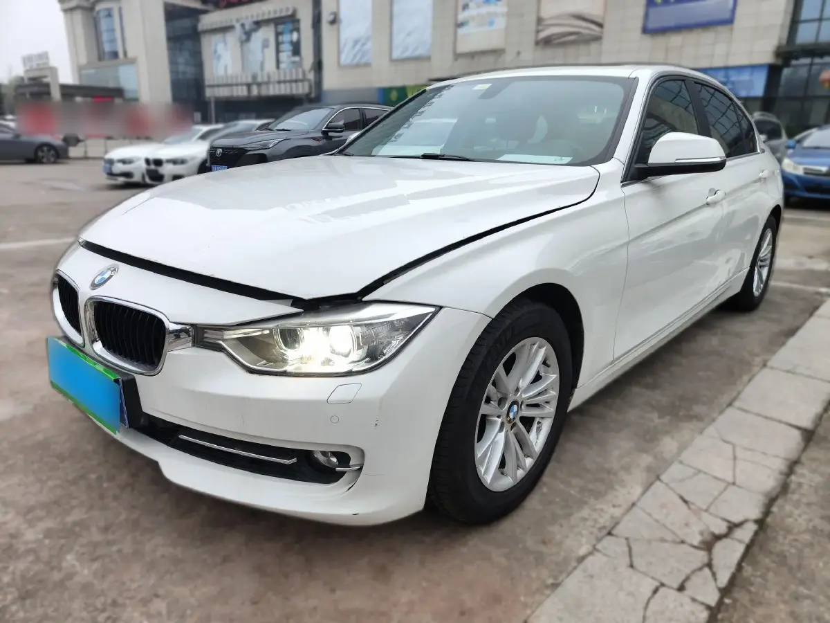 2015 BMW 3 Series 2.0T 184HP L4 8AT