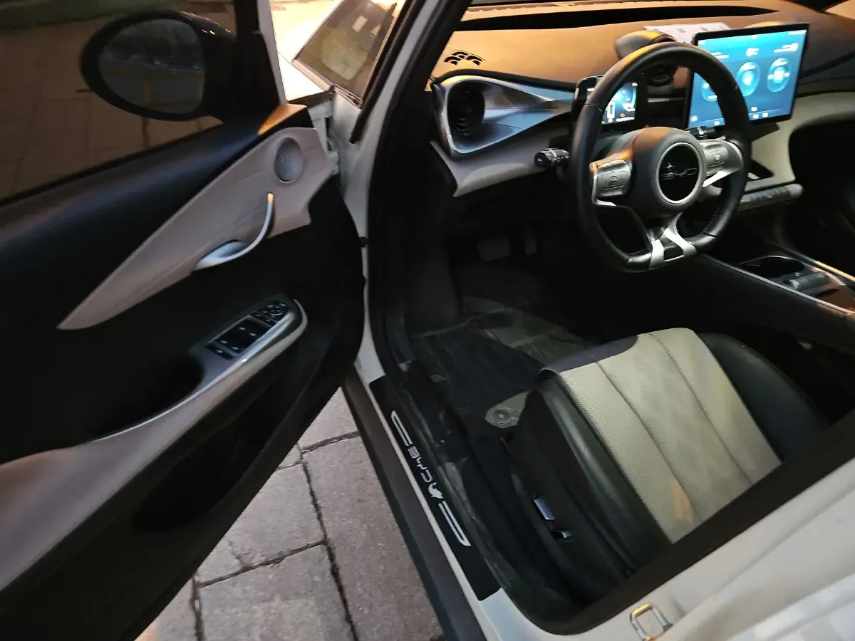 2023 BYD Dolphin BEV 44.928KWH,autocango,china used car exporter,china ev exporter,chinese used car exporter,chinese used ev exporter