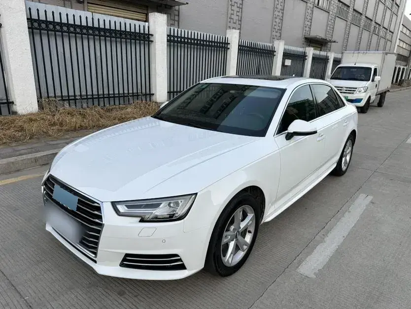 2017 Audi A4L 2.0T 190HP L4 7DCT