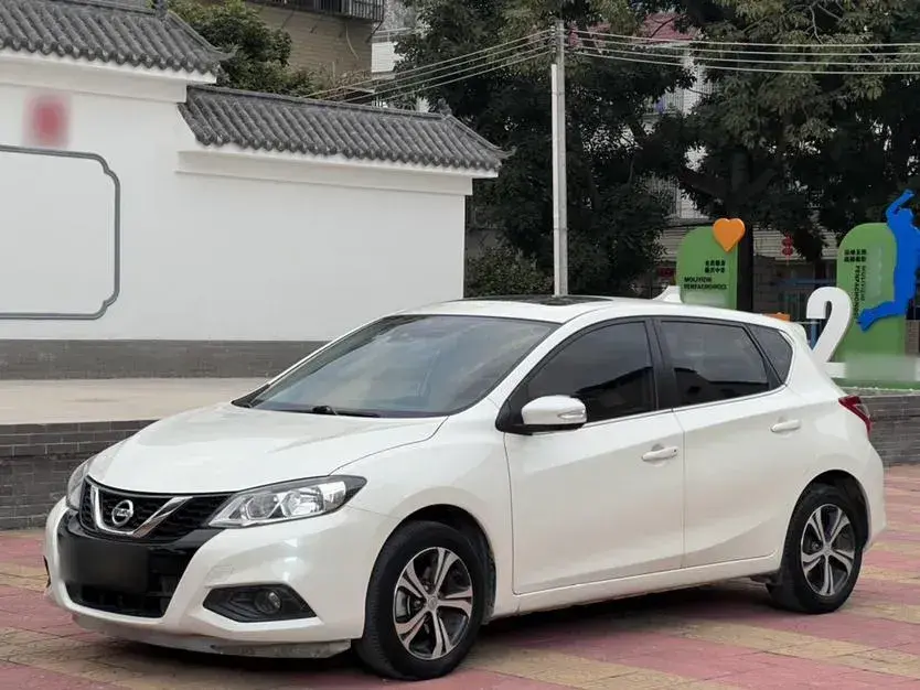 2016 Nissan Tiida 1.6L 126HP L4 CVT