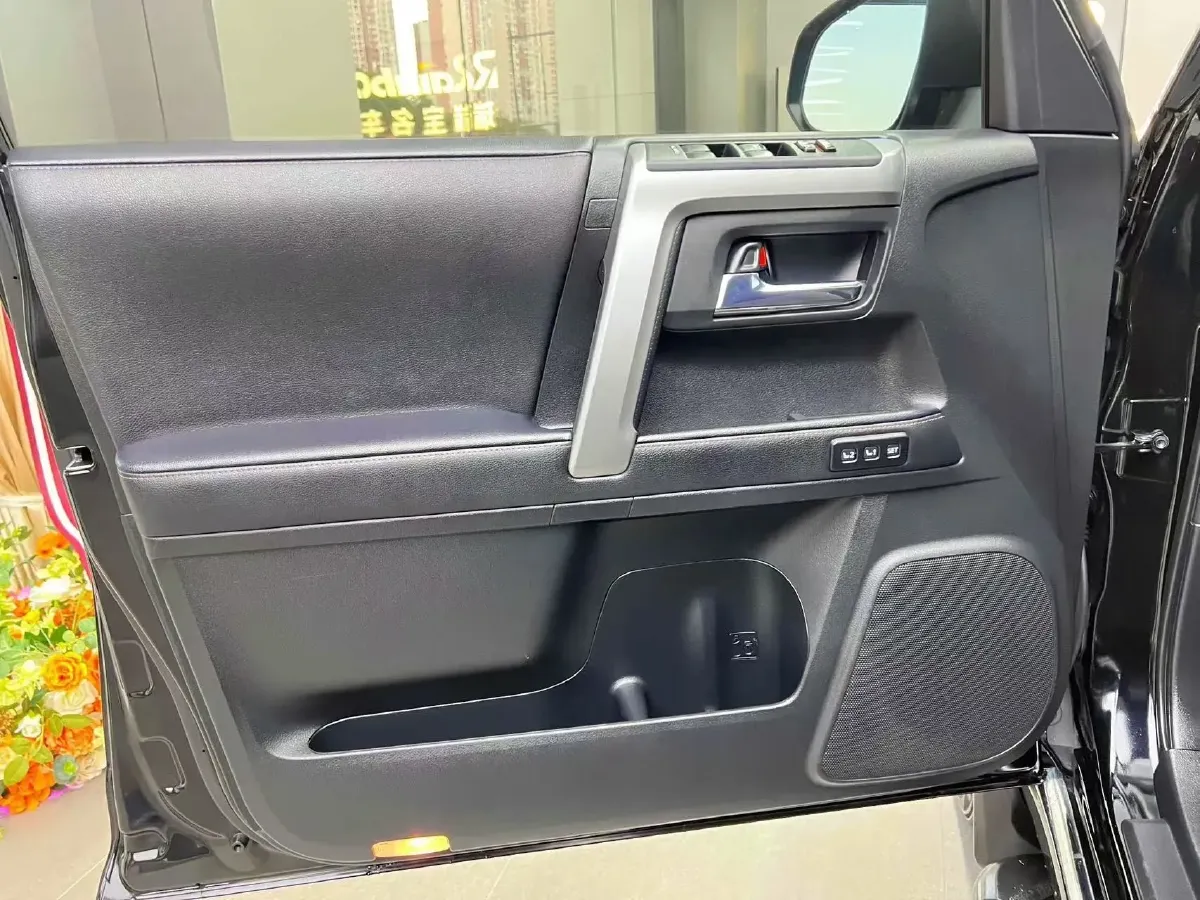 2022 Toyota 4Runner 4.0L 273HP V6 5AT,autocango,china used car exporter,china ev exporter,chinese used car exporter,chinese used ev exporter