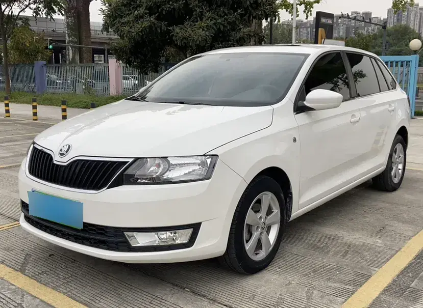 2016 Skoda Rapid Spaceback 1.6L 110HP L4 6AT