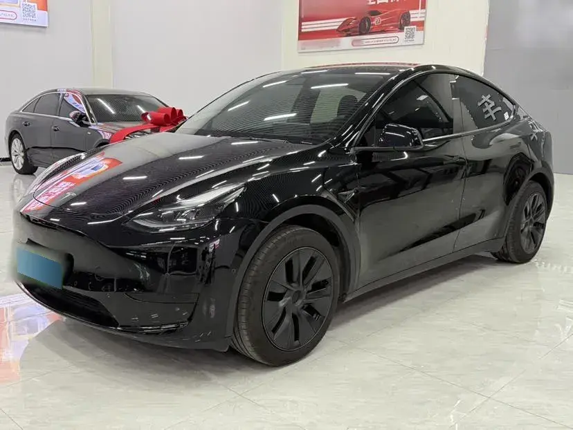 2023 Tesla Model Y BEV 60KWH