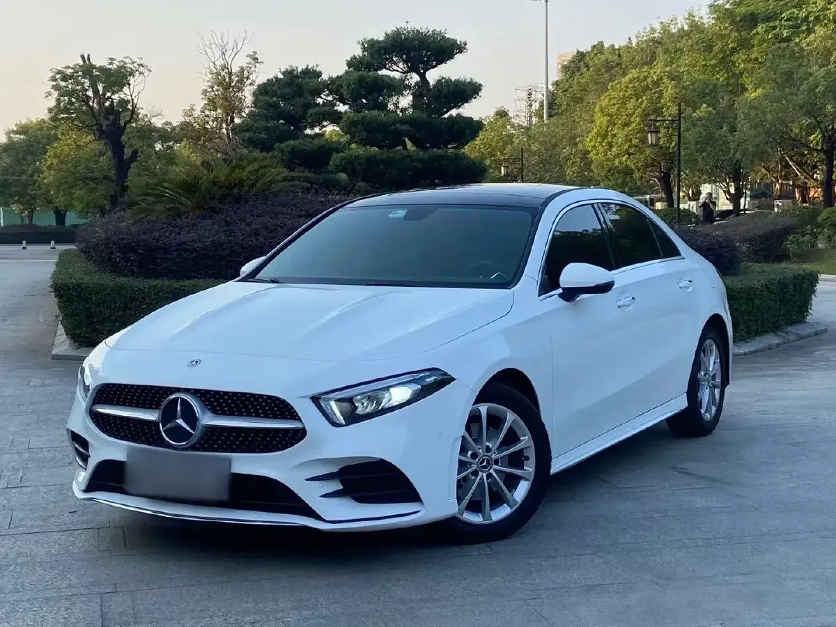 2020 Mercedes-Benz A Class 1.3T 163HP L4 7DCT