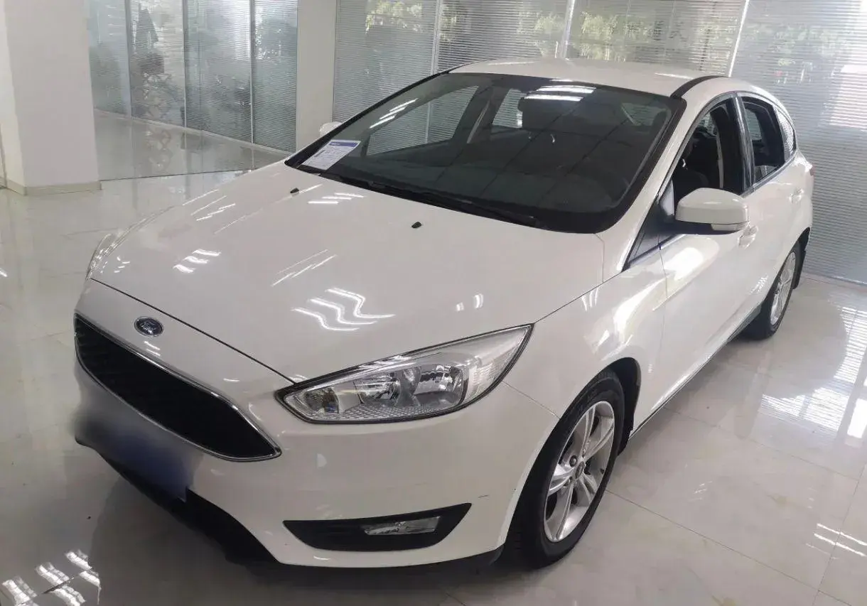 2015 Ford Focus 1.6L 125HP L4 6DCT