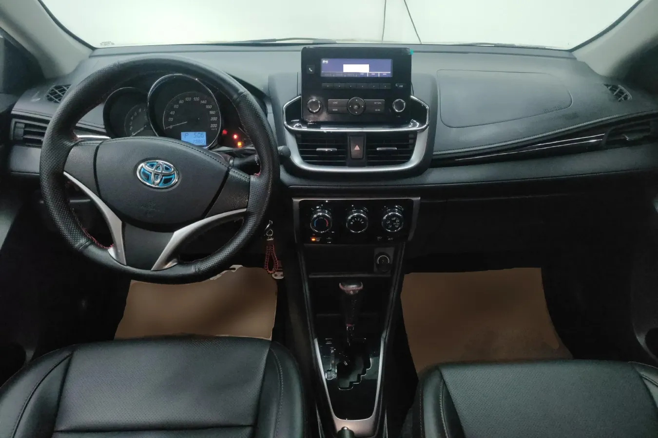 2021 Toyota Yaris L 1.5L 112HP L4 CVT,autocango,china used car exporter,china ev exporter,chinese used car exporter,chinese used ev exporter