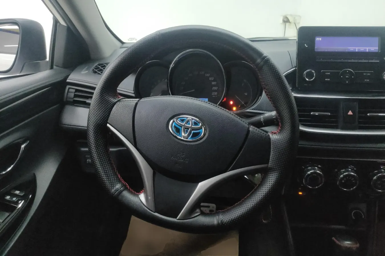 2021 Toyota Yaris L 1.5L 112HP L4 CVT,autocango,china used car exporter,china ev exporter,chinese used car exporter,chinese used ev exporter