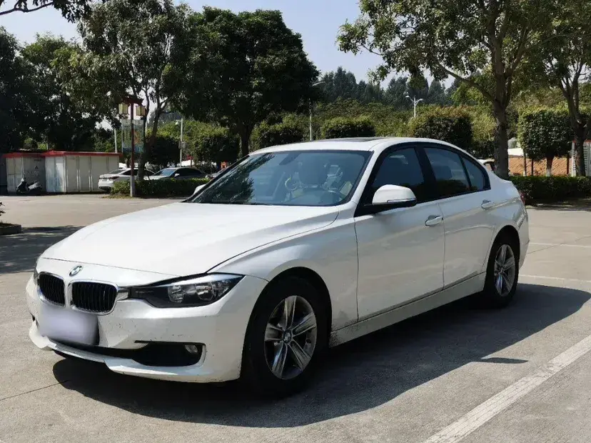 2014 BMW 3 Series 2.0T 184HP L4 8AT