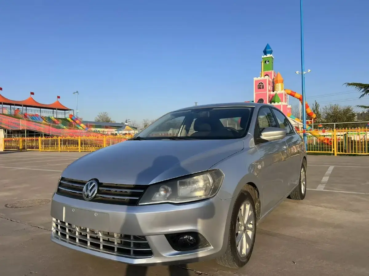 2013 Volkswagen Jetta 1.6L 110HP L4 5MT