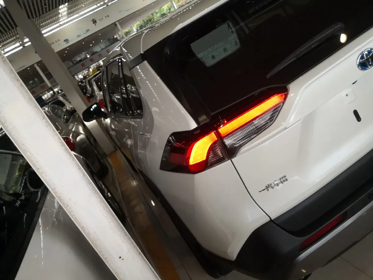 2020 Toyota RAV4 2.5L 178HP L4 E-CVT Hybrid,autocango,china used car exporter,china ev exporter,chinese used car exporter,chinese used ev exporter