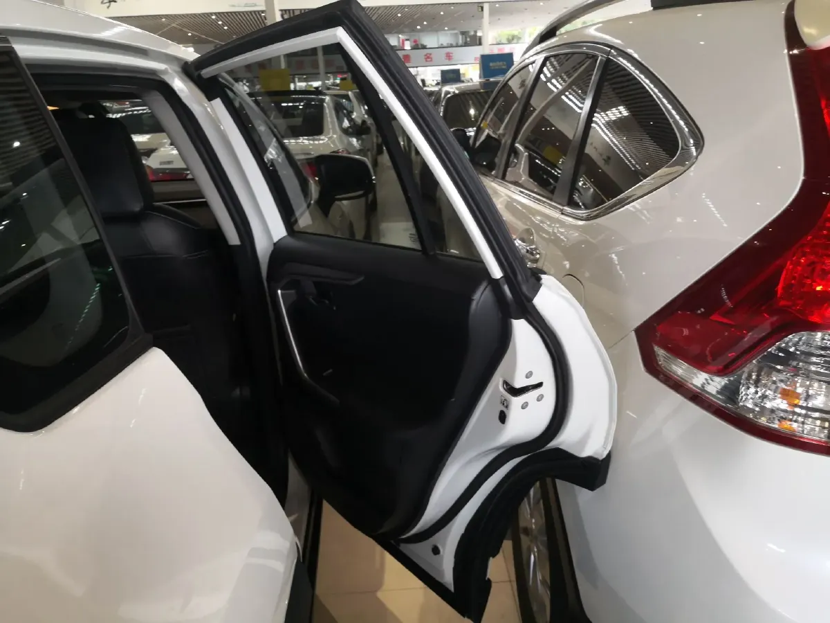 2020 Toyota RAV4 2.5L 178HP L4 E-CVT Hybrid,autocango,china used car exporter,china ev exporter,chinese used car exporter,chinese used ev exporter